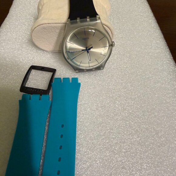 Swatch watch silver face - Picture 1 of 6